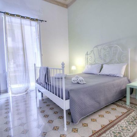 Liberty Apartment Палермо Екстериор снимка